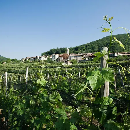 Charming And Osteria La Crisalide Bed & Breakfast